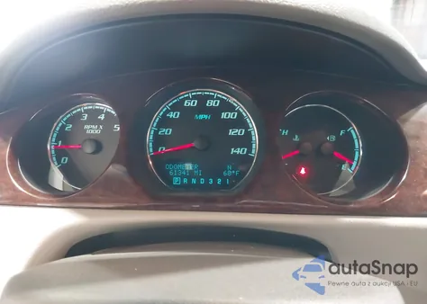 2010 Buick Lucerne Cxl z USA, uszkodzony, nr VIN 1G4HC5E17AU127083